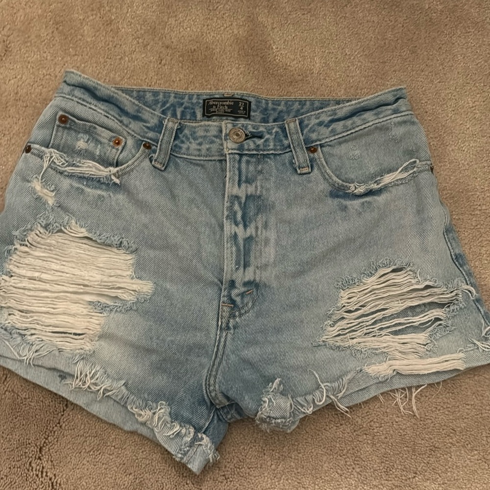 Abercrombie and ditch Annie high rise short